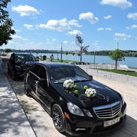 Прокат Mercedes E W212 на весілля