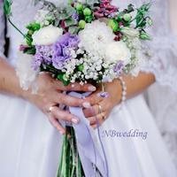 Magenta flowers & decor