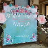 Magenta flowers & decor