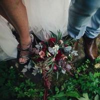 Magenta flowers & decor