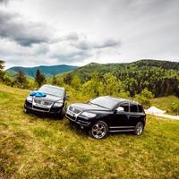 Весільний кортеж з трьох автомобілів