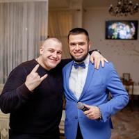 Ведучий "Файний КавалЄр" Віктор