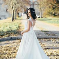 Весільна сукня