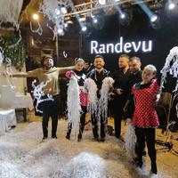 Паперове шоу на весілля
