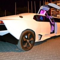 003 Лимузин Lamborghini Reventon белая