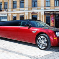 009 Лимузин Chrysler 300C бордовый