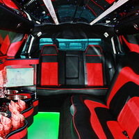 009 Лимузин Chrysler 300C бордовый