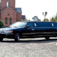 049 Лімузин Lincoln Town Car 120 чорний