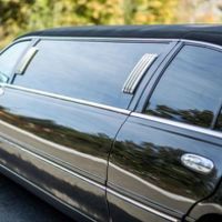 049 Лімузин Lincoln Town Car 120 чорний