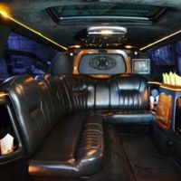 049 Лімузин Lincoln Town Car 120 чорний