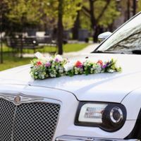 125Chrysler 300C чорно-білий оренда авто