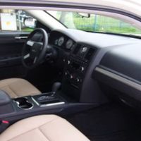130 Chrysler 300C ванильный прокат