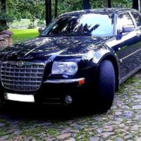 136 Chrysler 300C черный аренда авто