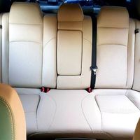 136 Chrysler 300C черный аренда авто