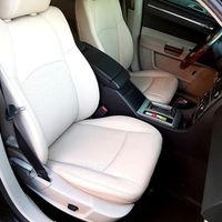 136 Chrysler 300C черный аренда авто