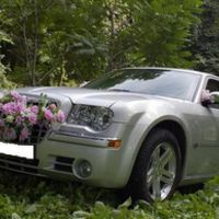 138 Chrysler 300C серебристый прокат