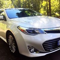 147 Toyota Avalon белая аренда Киев