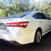147 Toyota Avalon белая аренда Киев