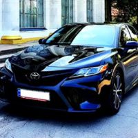 149 Toyota Camry V70 чорна оренда авто з