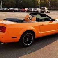 159 Кабриолет Ford Mustang GT оранжевый