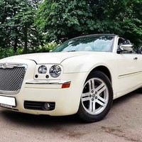 220 Кабриолет Chrysler 300C белый аренда