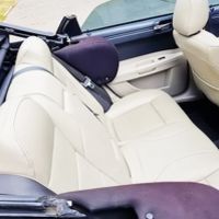 220 Кабриолет Chrysler 300C белый аренда