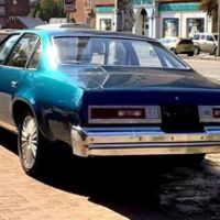 387 Ретро Chevrolet Malibu Classic blue