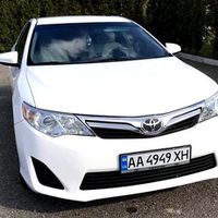 072 Toyota Camry V50 белая прокат авто