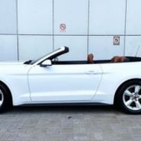 280 Кабриолет Ford Mustang GT белый