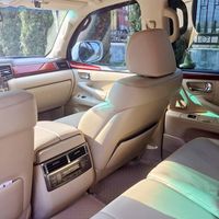 243 Внедорожник Lexus LX570 белый