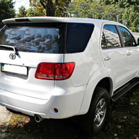 266 Внедорожник Toyota Fortuner белая