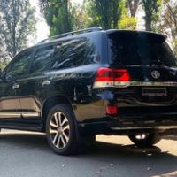 254 Внедорожник Toyota Land Cruiser 200