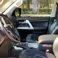 254 Внедорожник Toyota Land Cruiser 200