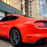 121 Ford Mustang GT 3.7 красный спорткар