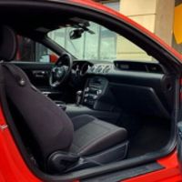 121 Ford Mustang GT 3.7 красный спорткар
