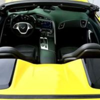 11Кабриолет Chevrolete Corvette Stingray