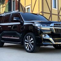057 Внедорожник Toyota Land Cruiser 200