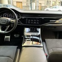 037 Внедорожник Audi Q8 S Line белая