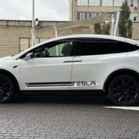 001 Tesla Model X біла позашляховик елек