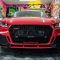 419 Audi TT RS червона для фотосесії зйо