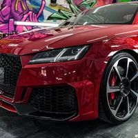 419 Audi TT RS червона для фотосесії зйо