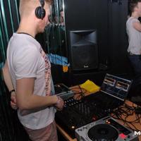 DJ