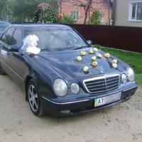 Mercedes E210