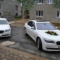Весільний кортеж  автомобілями преміум класу BMW