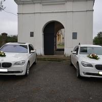 Весільний кортеж  автомобілями преміум класу BMW