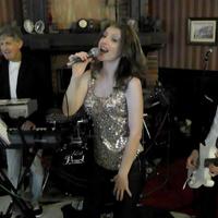 Cover band "Cherry Bombers"