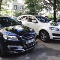 Audi Q7 (кортеж)