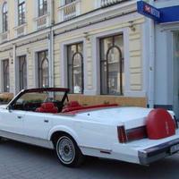 БІЛОСНІЖНИЙ КАБРІОЛЕТ LINCOLN TOWN CAR від "VIP PR