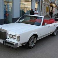 БІЛОСНІЖНИЙ КАБРІОЛЕТ LINCOLN TOWN CAR від "VIP PR