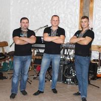 Музичний гурт "Два з Половиною Кума"